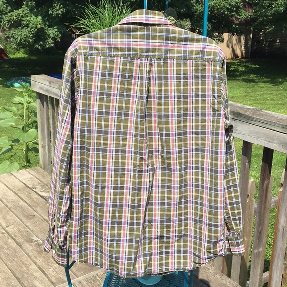 Eddie Bauer size M button down - Picture 4 of 4